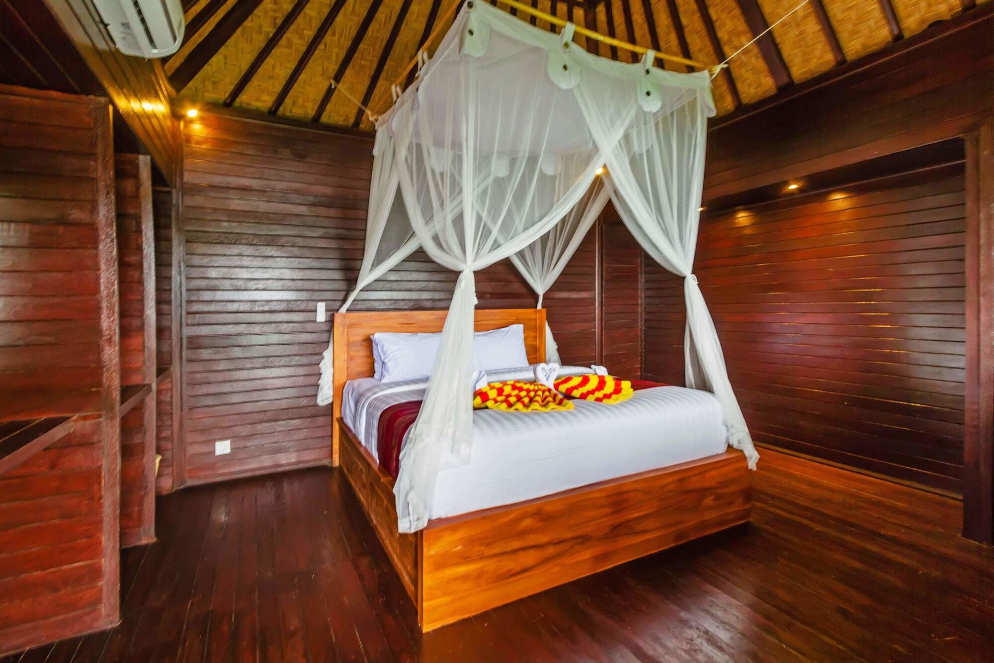 Ocean Hostel Ceningan Island Екстериор снимка