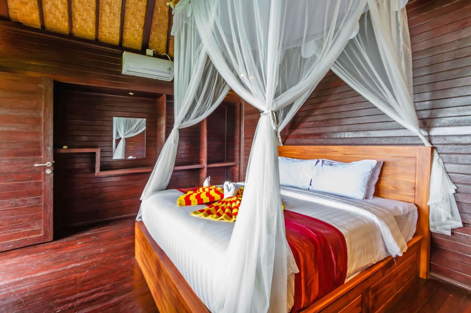 Ocean Hostel Ceningan Island Екстериор снимка